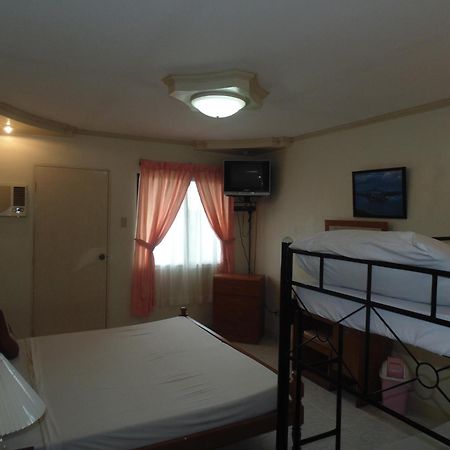 Royal Taal Inn Tagaytay City Eksteriør bilde