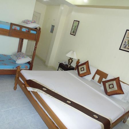 Royal Taal Inn Tagaytay City Eksteriør bilde