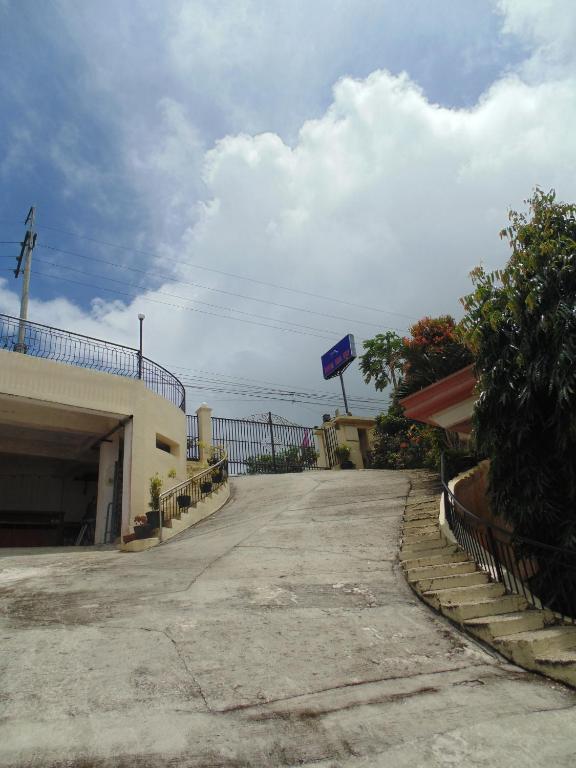 Royal Taal Inn Tagaytay City Eksteriør bilde