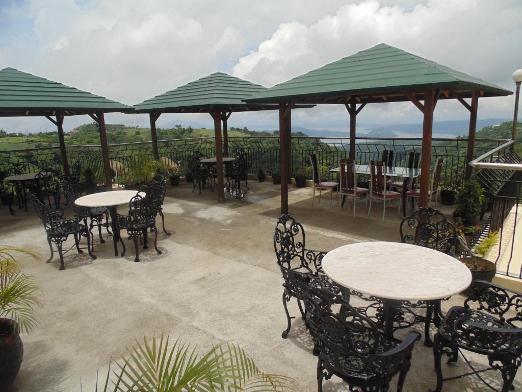 Royal Taal Inn Tagaytay City Eksteriør bilde