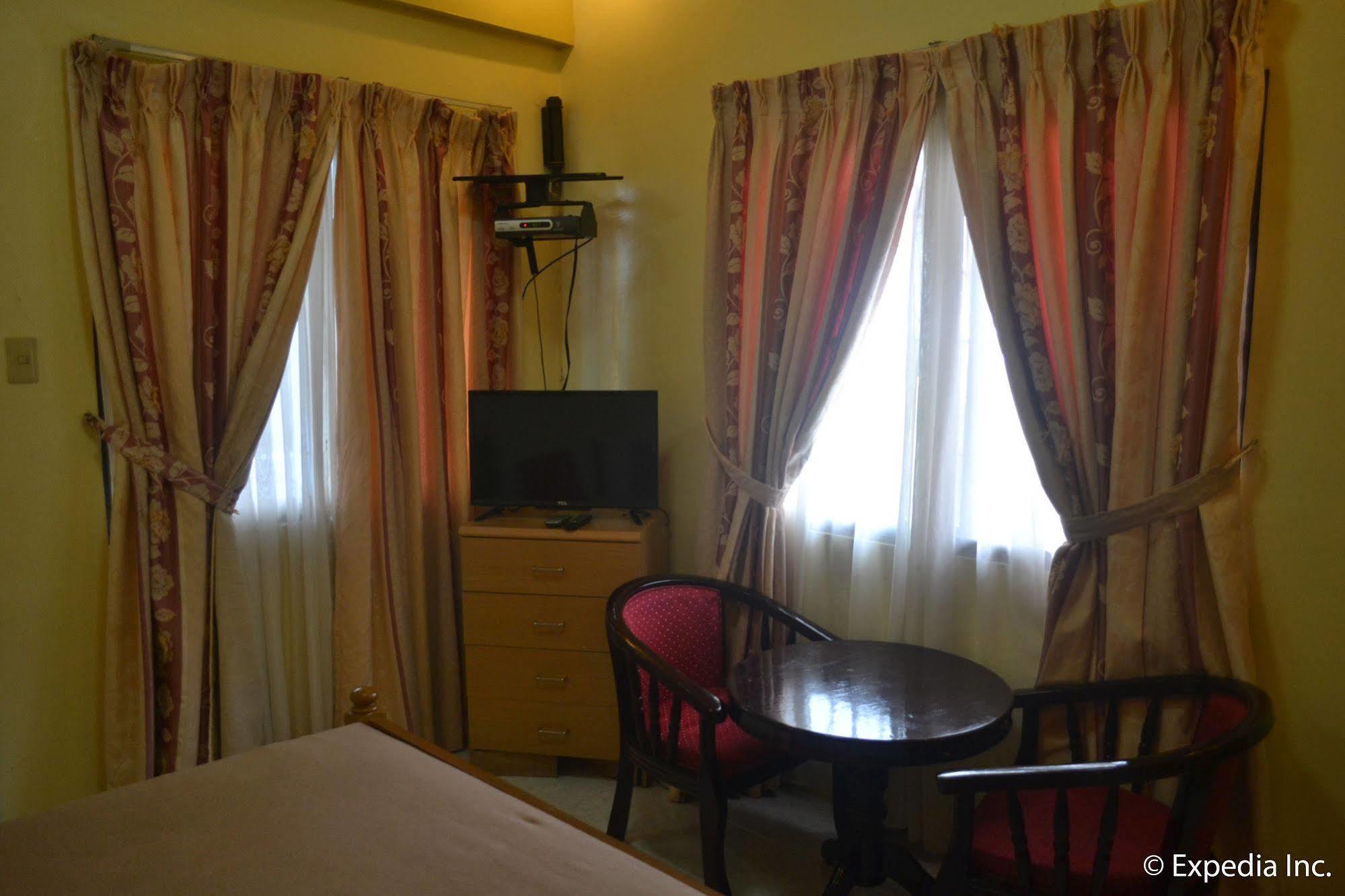 Royal Taal Inn Tagaytay City Eksteriør bilde