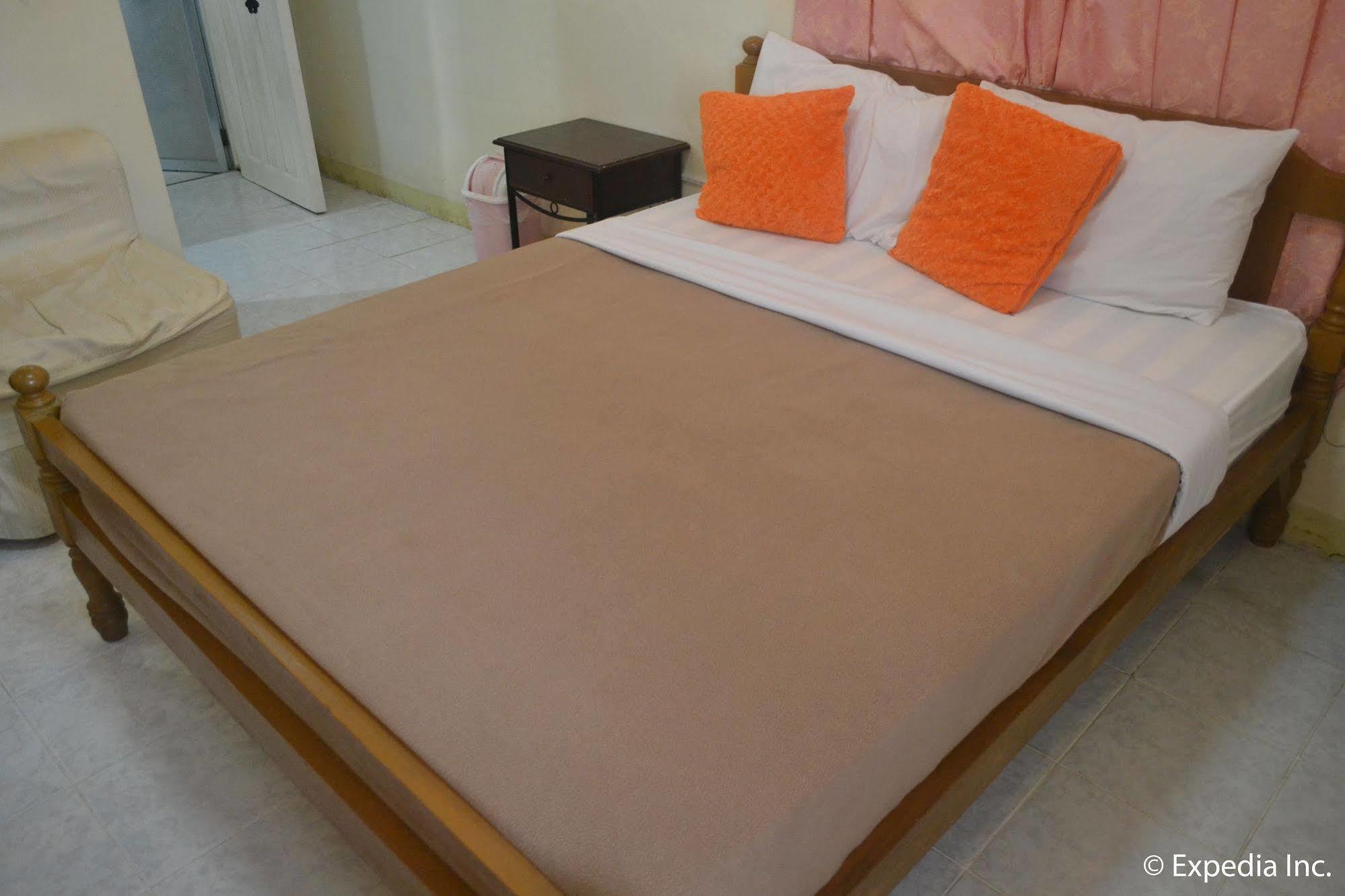 Royal Taal Inn Tagaytay City Eksteriør bilde