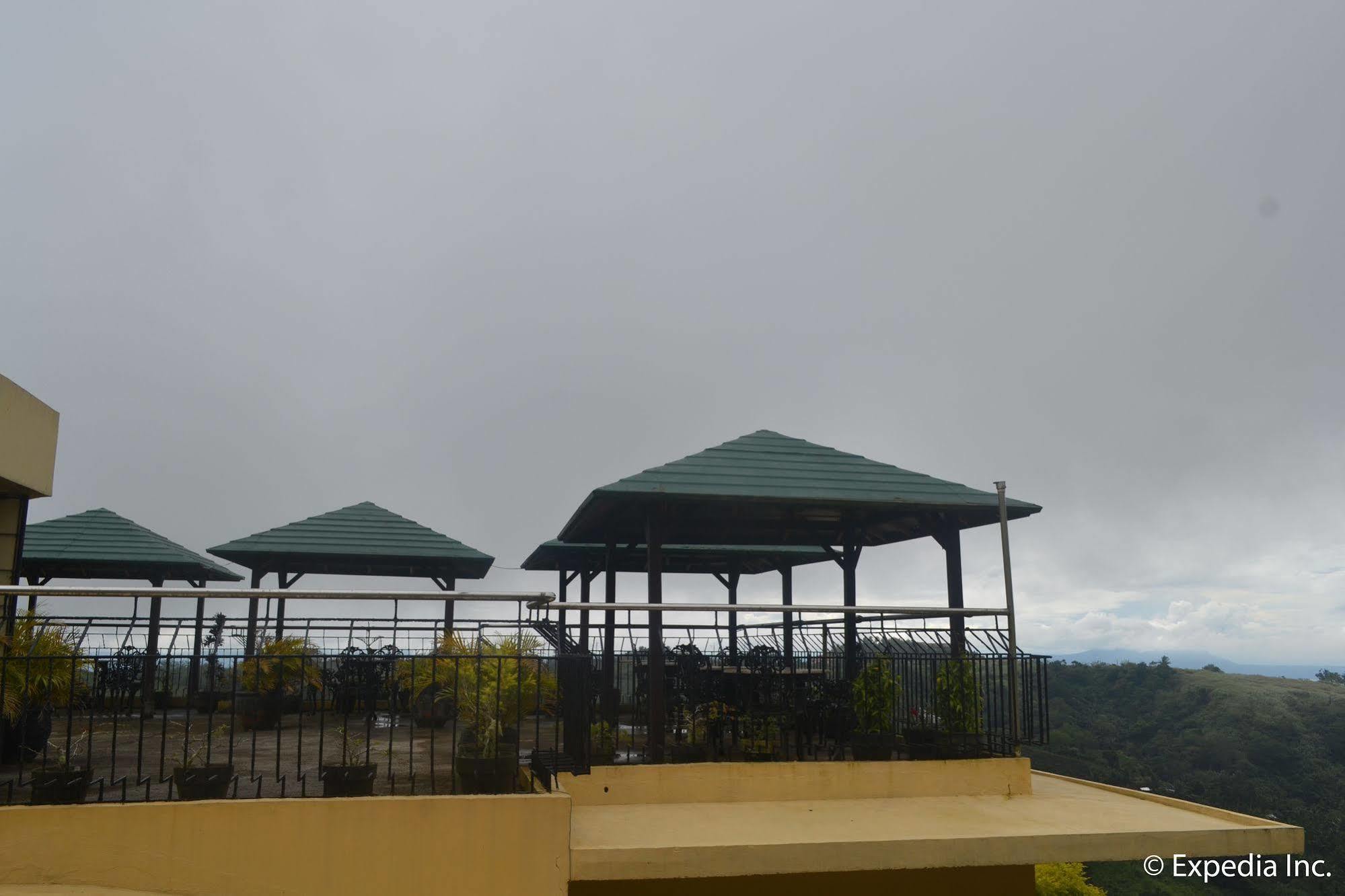 Royal Taal Inn Tagaytay City Eksteriør bilde