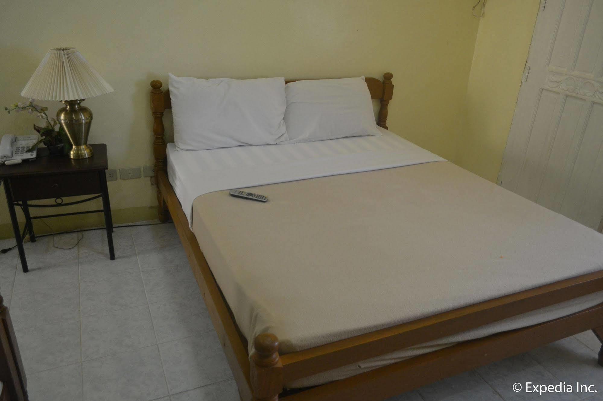 Royal Taal Inn Tagaytay City Eksteriør bilde