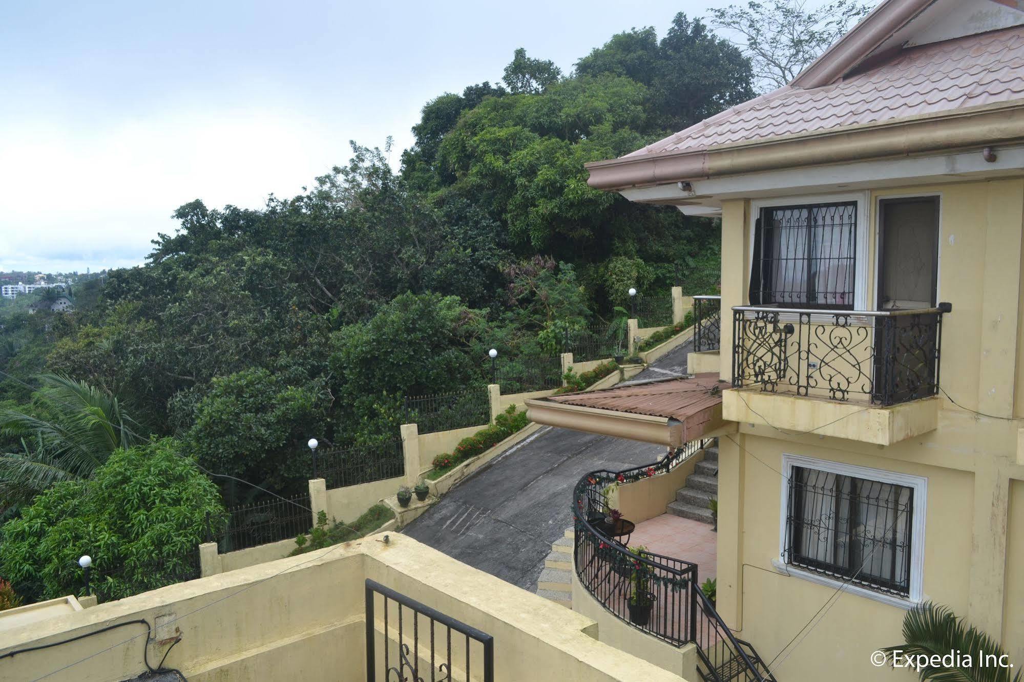 Royal Taal Inn Tagaytay City Eksteriør bilde